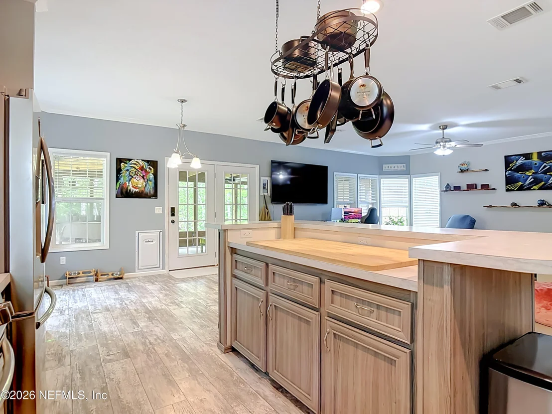 Photo of 137 KERRY Drive