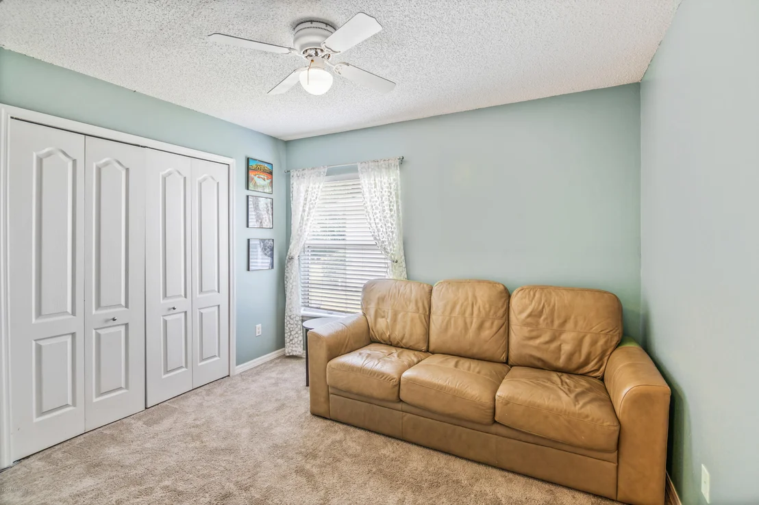 Photo of 221 JOHNS GLEN Drive