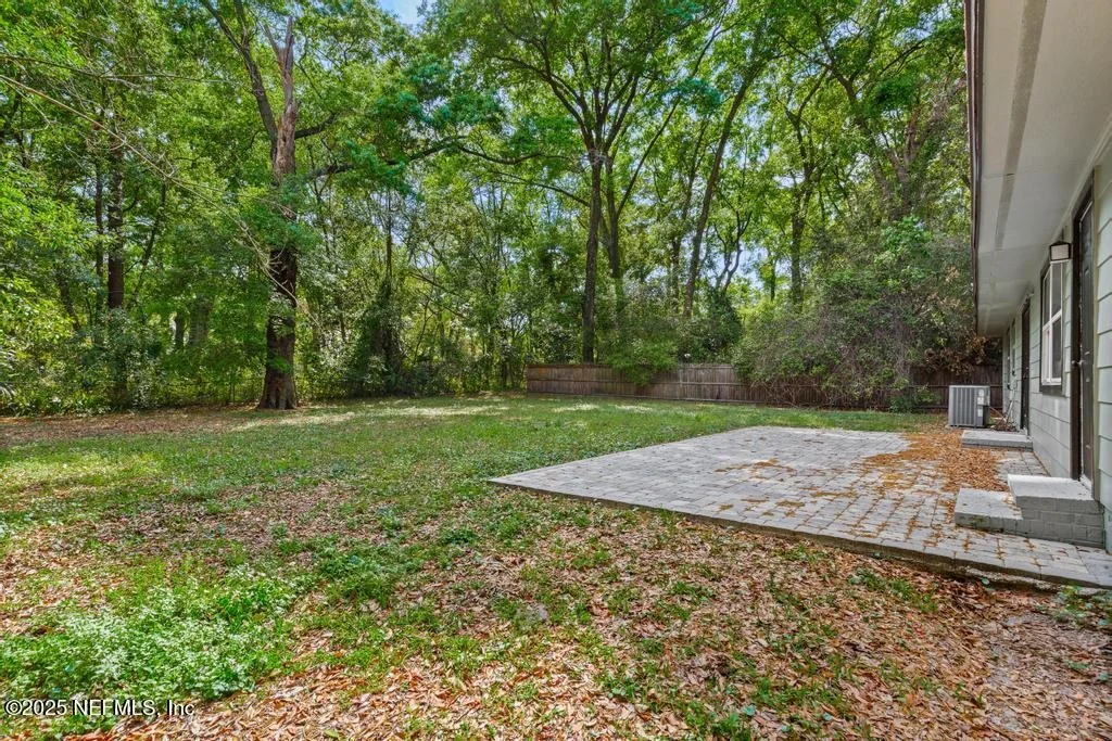 Photo of 1340 CLEMENTS Road