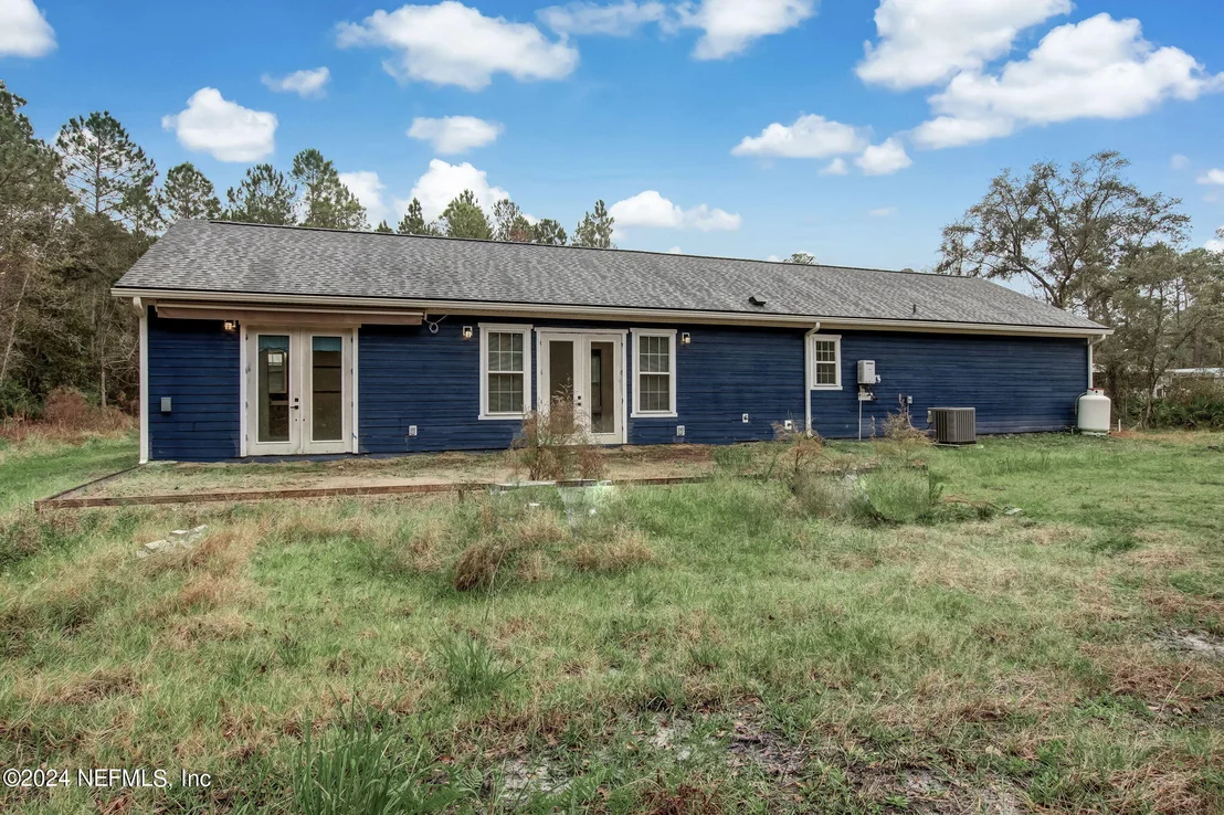 Photo of 574 W RIVER Road