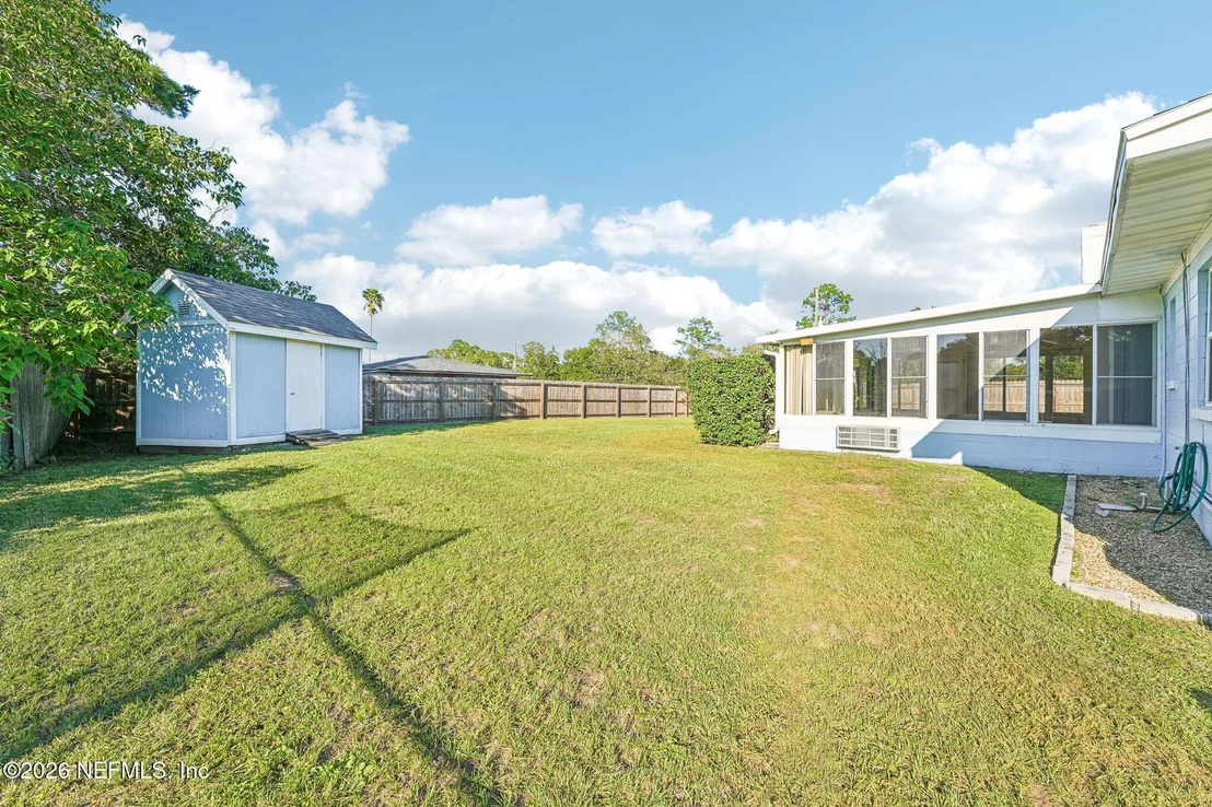 Photo of 10465 STONE Road