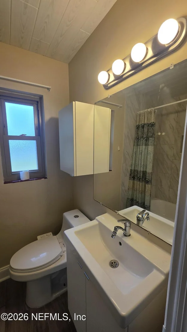 Photo of 3483 FOREST Boulevard
