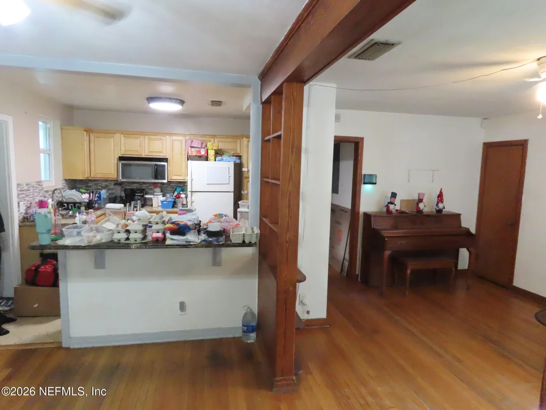 Photo of 2295 LAKE Drive