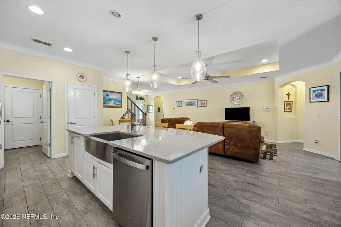 Photo of 96017 BREEZEWAY Court