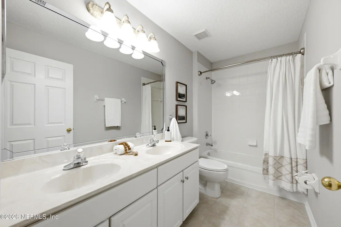 Photo of 1555 SUMMERDOWN Way
