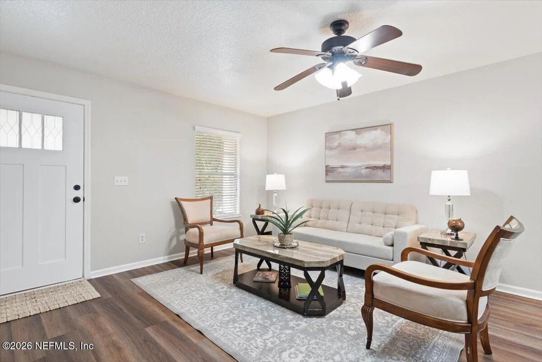 Photo of 6237 SYRINGA Lane