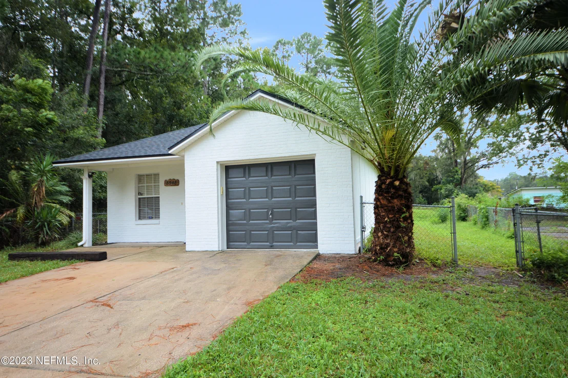 Photo of 8548 NEWTON Road