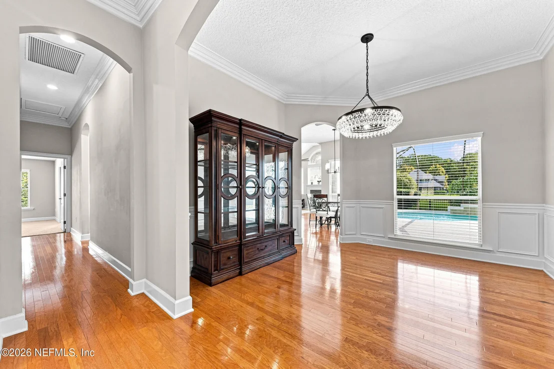 Photo of 1304 HONEYSUCKLE Drive