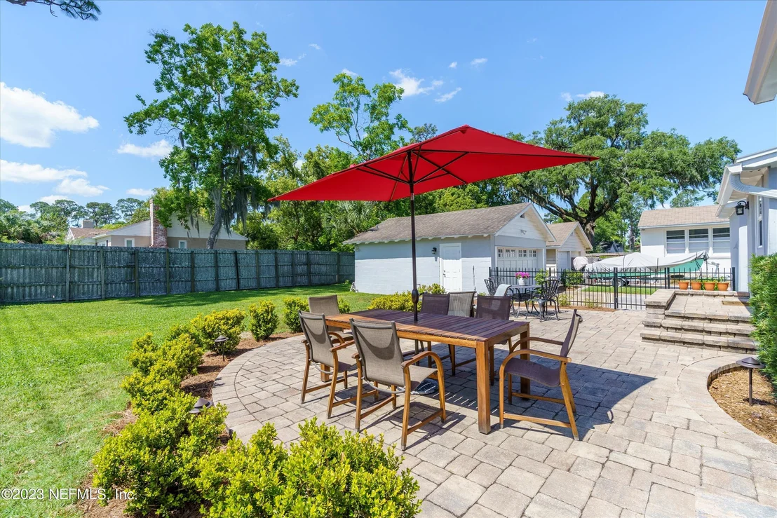 Photo of 1434 PINETREE Road