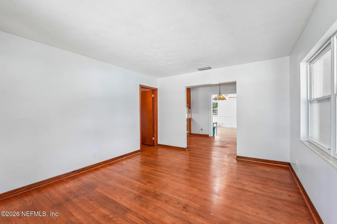 Photo of 1112 BAISDEN Road