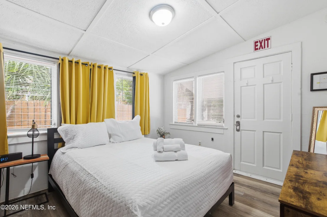 Photo of 17 DUFFERIN Street
