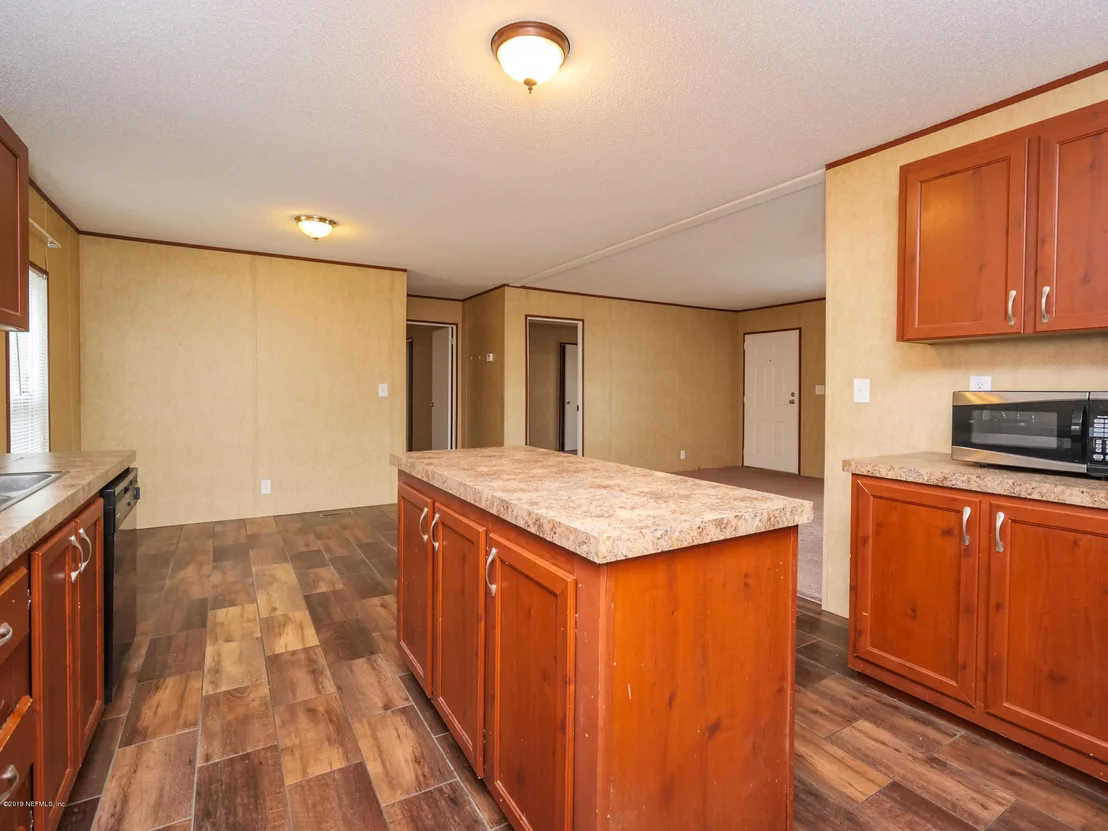Photo of 1410 STARRATT Road