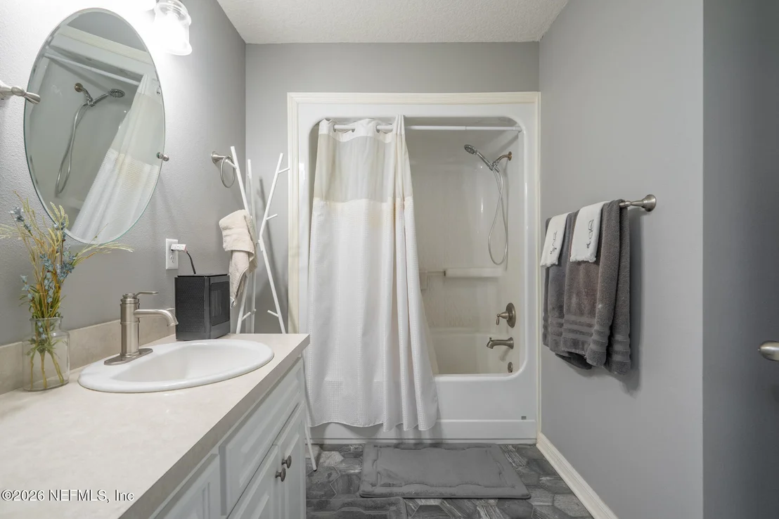 Photo of 272785 MURRHEE Road
