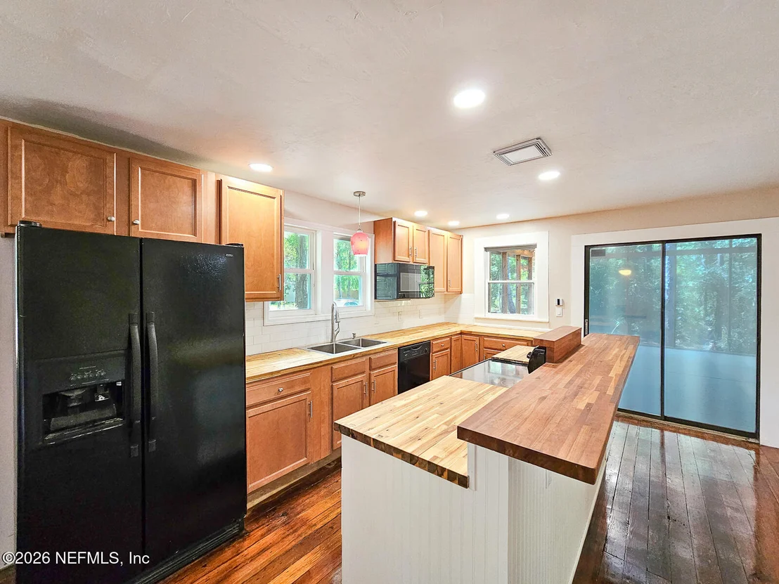 Photo of 125 LEMON Street