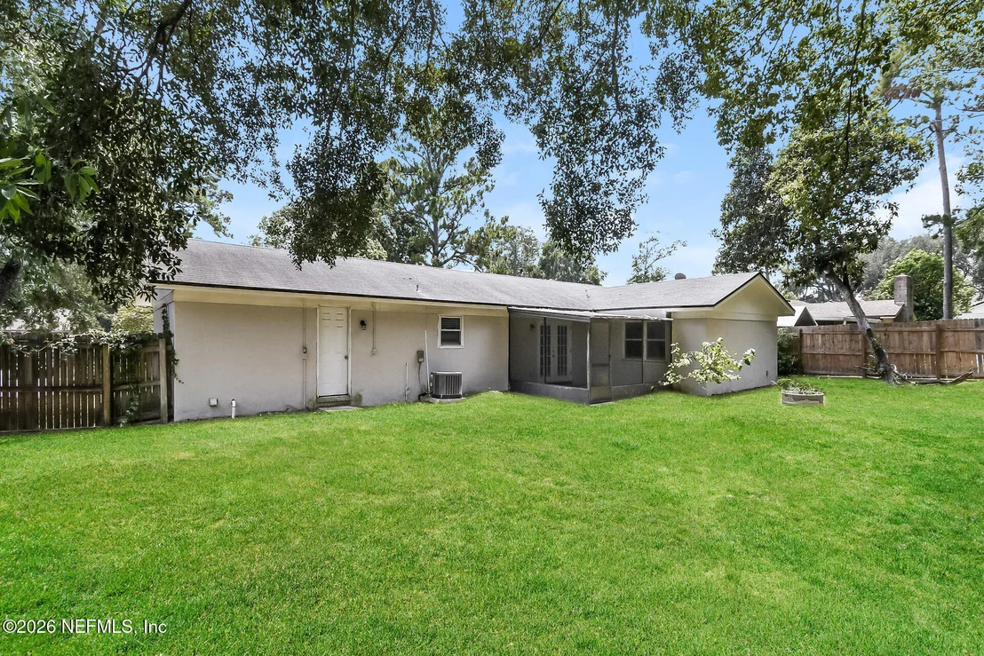 Photo of 8371 POINTER Drive N