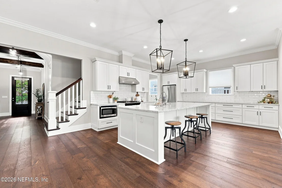 Photo of 760 PARADISE Lane