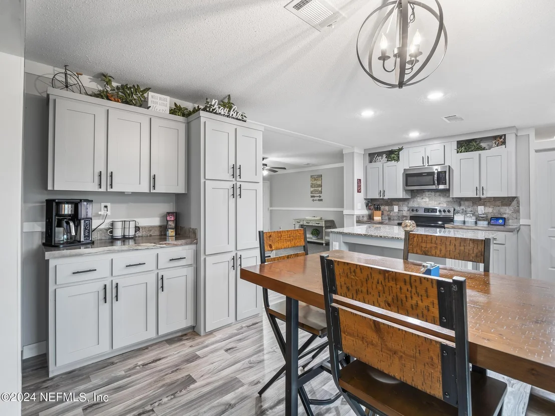 Photo of 204 1ST Street