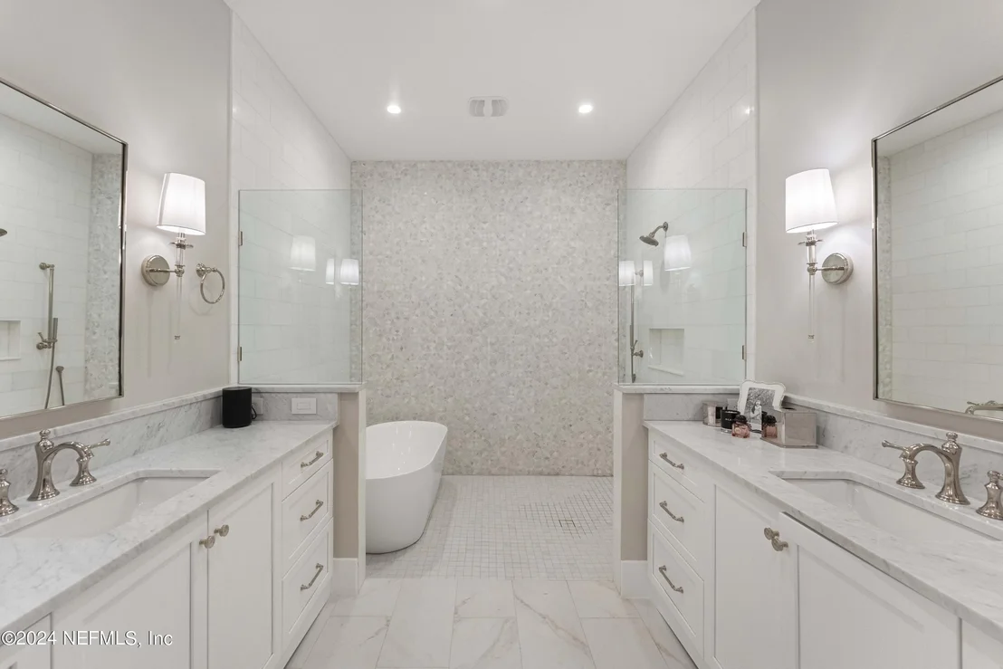 Photo of 469 GOLF VIEW Circle