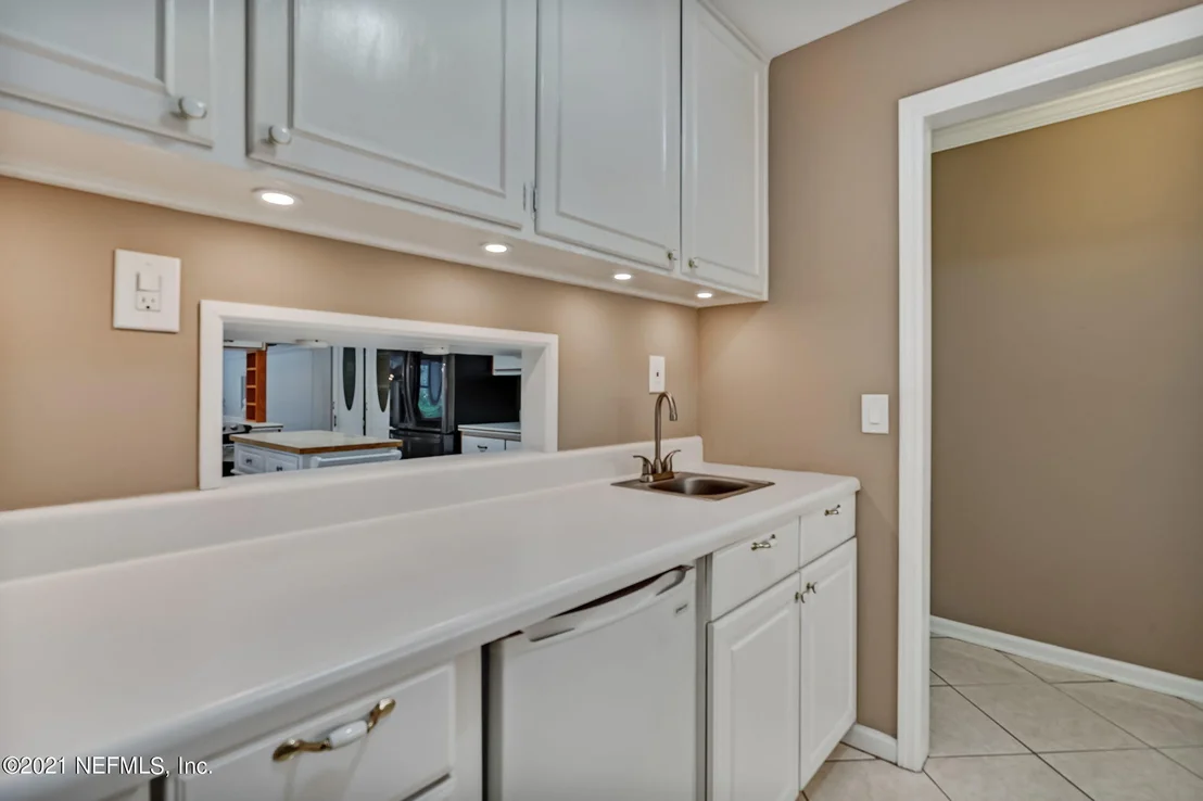 Photo of 11432 RIVER KNOLL Drive