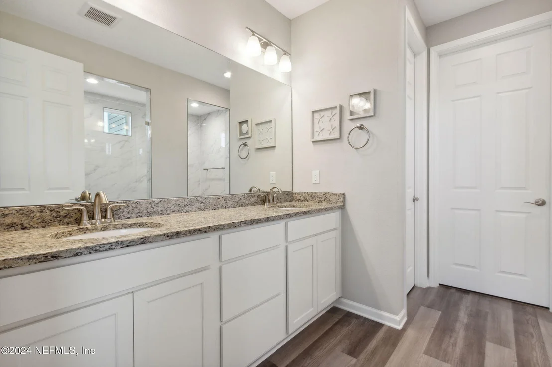 Photo of 85475 FALL RIVER Parkway