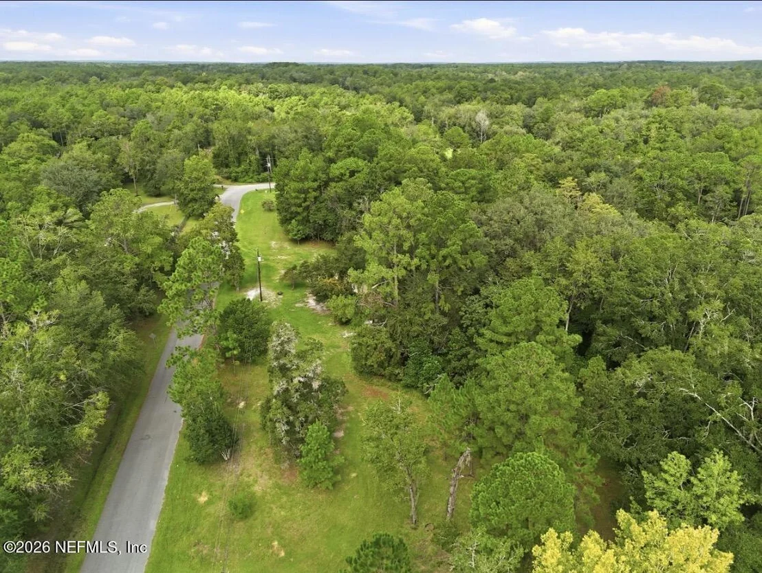 Photo of 1733 HEREFORD Road
