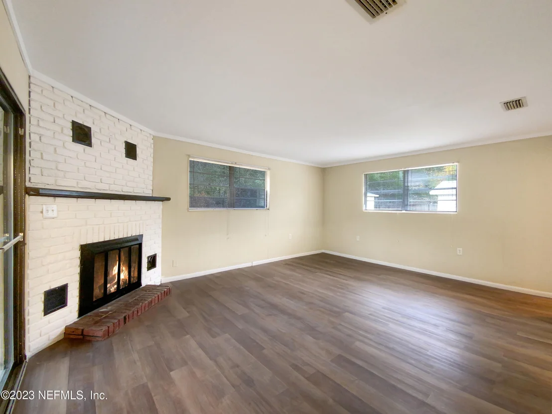 Photo of 5040 MCMANUS Drive