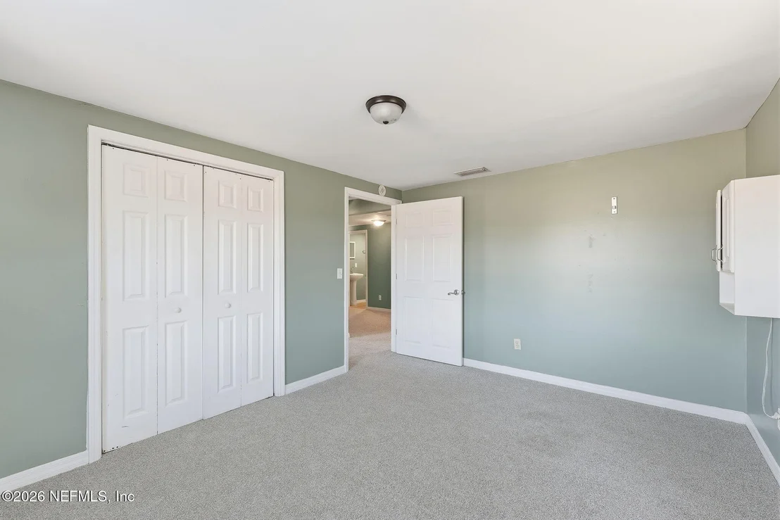 Photo of 1863 LIVE OAK Drive
