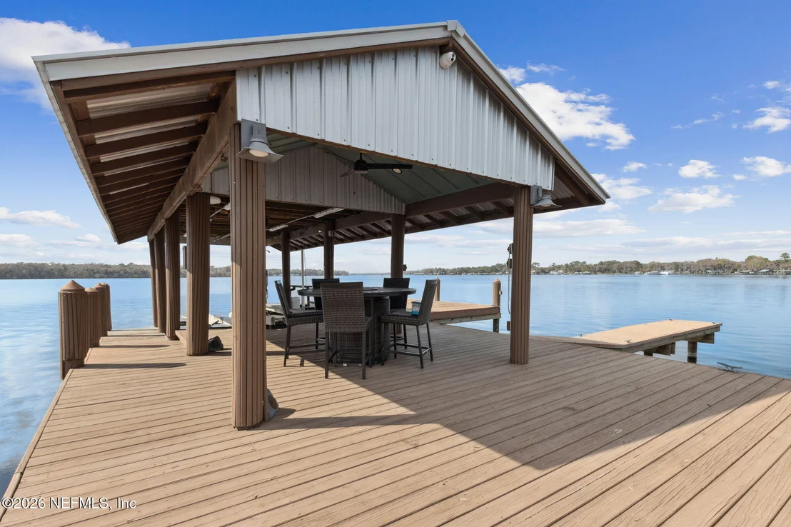 Photo of 208 LAKE GEORGE POINT Drive