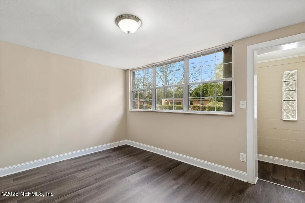Photo of 5803 GERANIUM Road