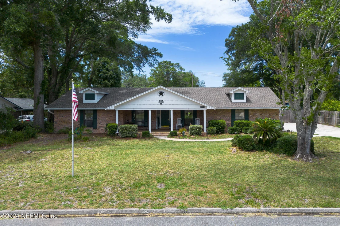 Photo of 2206 GLENCOE Drive