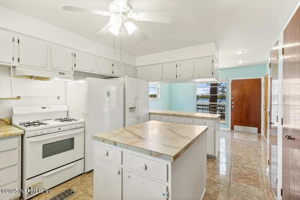 Photo of 159 IDA Boulevard