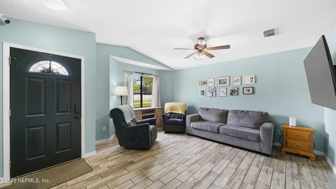 Photo of 8169 MORRISTOWN Trail