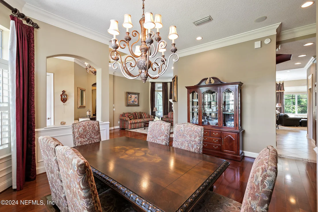 Photo of 329 SUMMERSET Drive