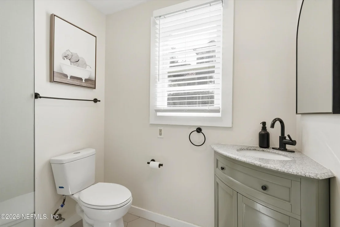 Photo of 110 DE HAVEN Street