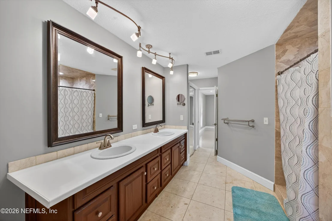 Photo of 2411 HALPERNS Way