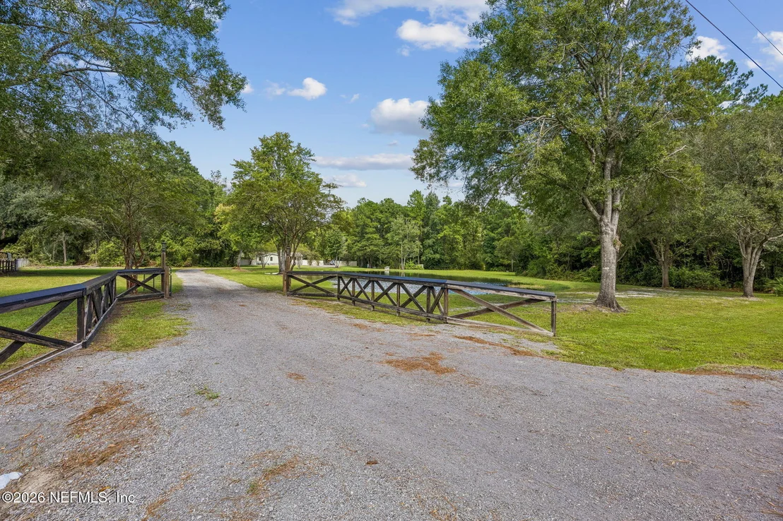 Photo of 35487 QUAIL Road N