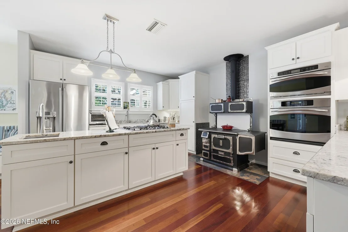 Photo of 17 SYLVAN Drive