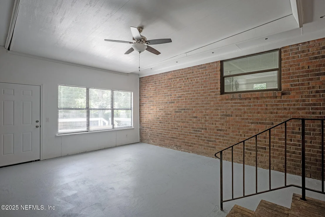 Photo of 2576 BOTTOMRIDGE Drive