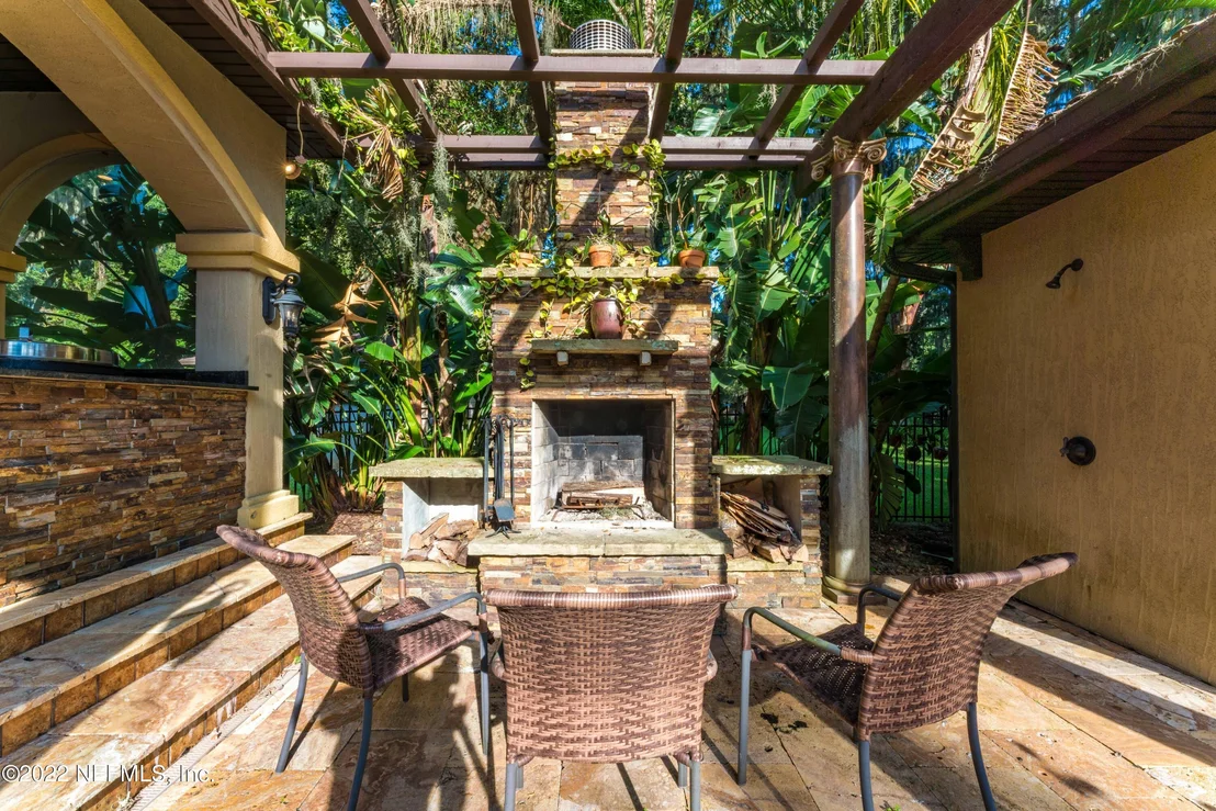 Photo of 8289 COLEE COVE Road