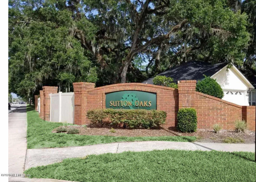 Photo of 9540 BROKEN OAK Boulevard