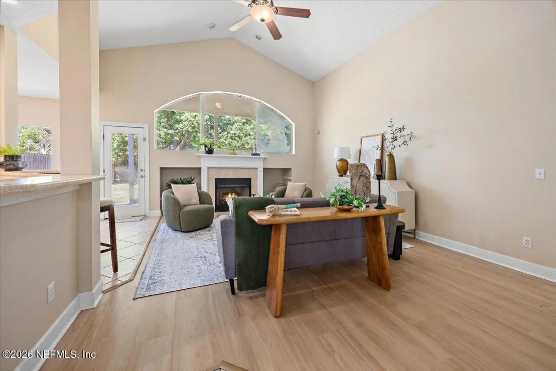 Photo of 13725 WEEPING WILLOW Way