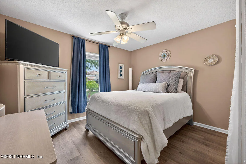 Photo of 504 KNOLLE Court