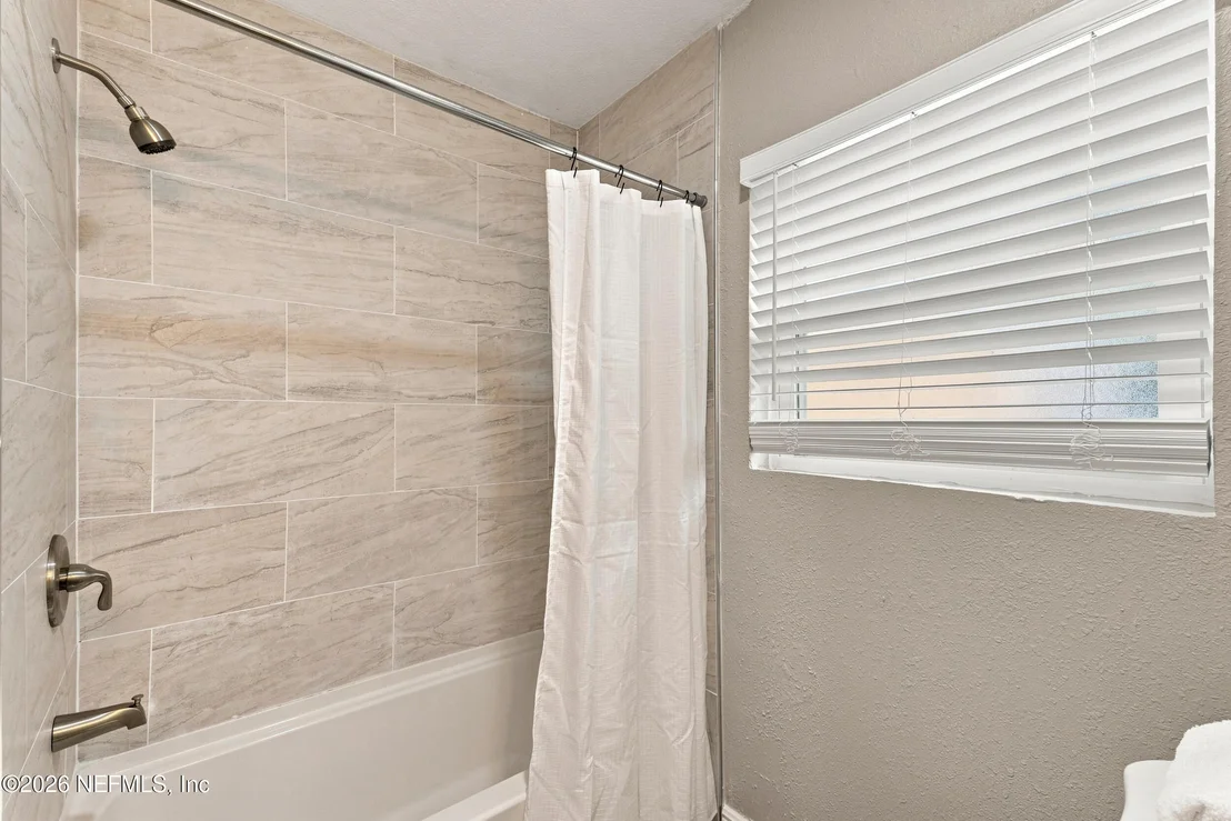 Photo of 517 NIGHTINGALE Road