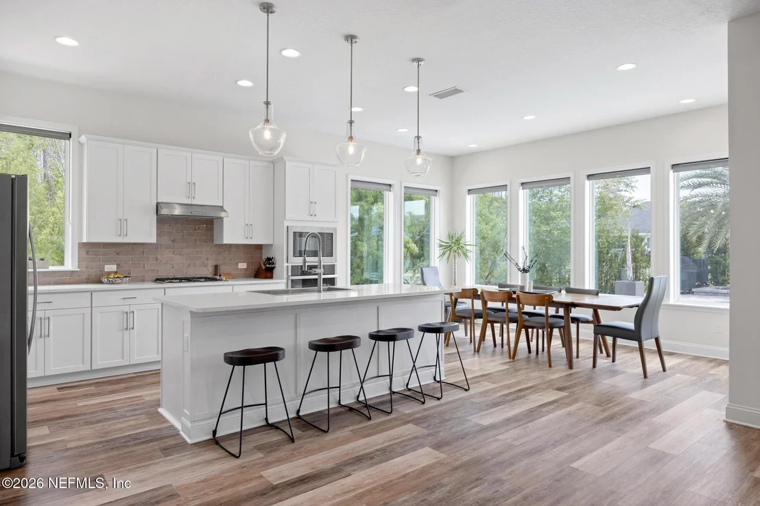Photo of 11 FORESTVIEW Lane