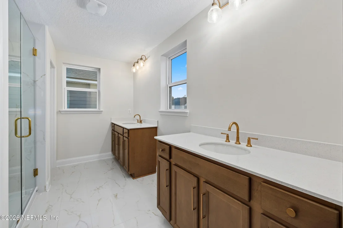 Photo of 319 SUTTON Drive