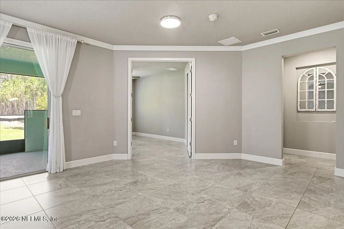 Photo of 205 HEATHERWOOD Court