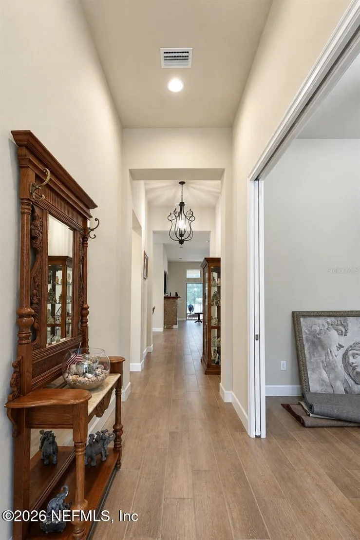 Photo of 21 EDISON Lane