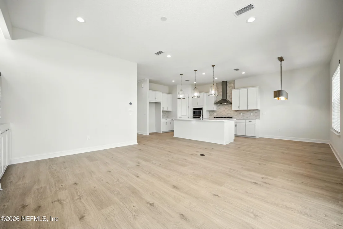 Photo of 820 OAKLAWN Court