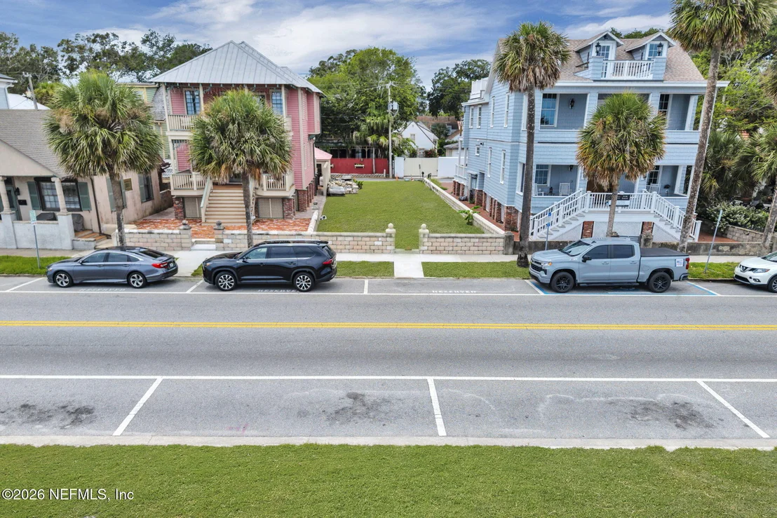 Photo of 156 AVENIDA MENEDEZ