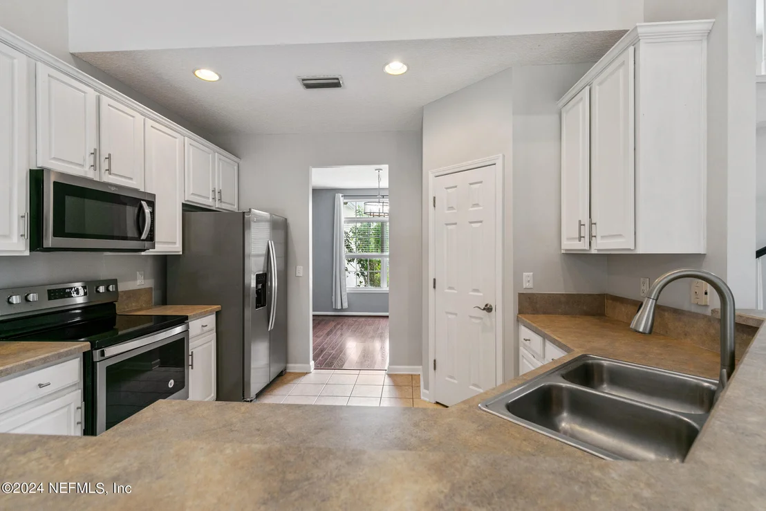 Photo of 4120 LONICERA Loop